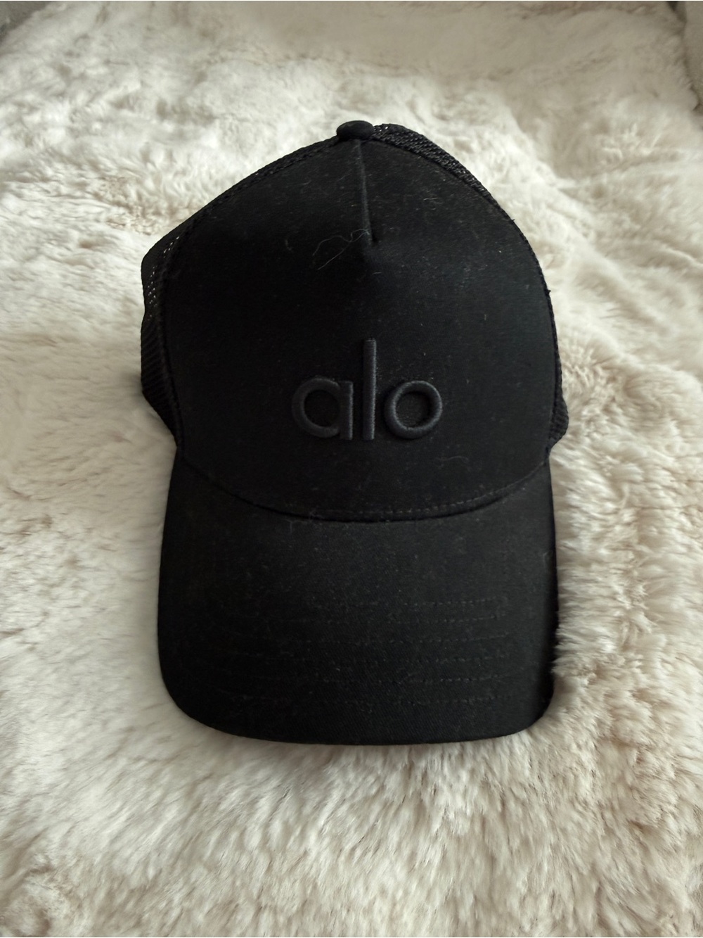 ALO Yoga Men's Black Logo Trucker Cap